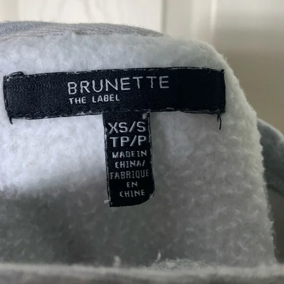 Brunette The Label | Grey Crewneck Oversized Kind Club Graphic Sweater - XS/S - Picture 4 of 5